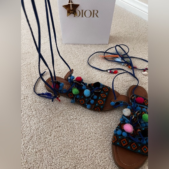 🌟 Tie Up Gladiator Sandals Greek with PomPoms - Picture 4 of 9